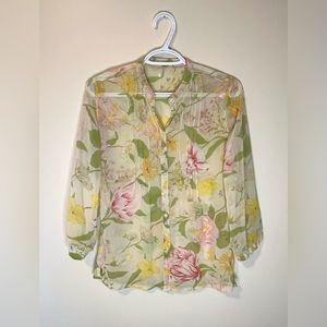 💕VINTAGE FLORAL BLOUSE✨ Size L to XL.  Excellent condition.